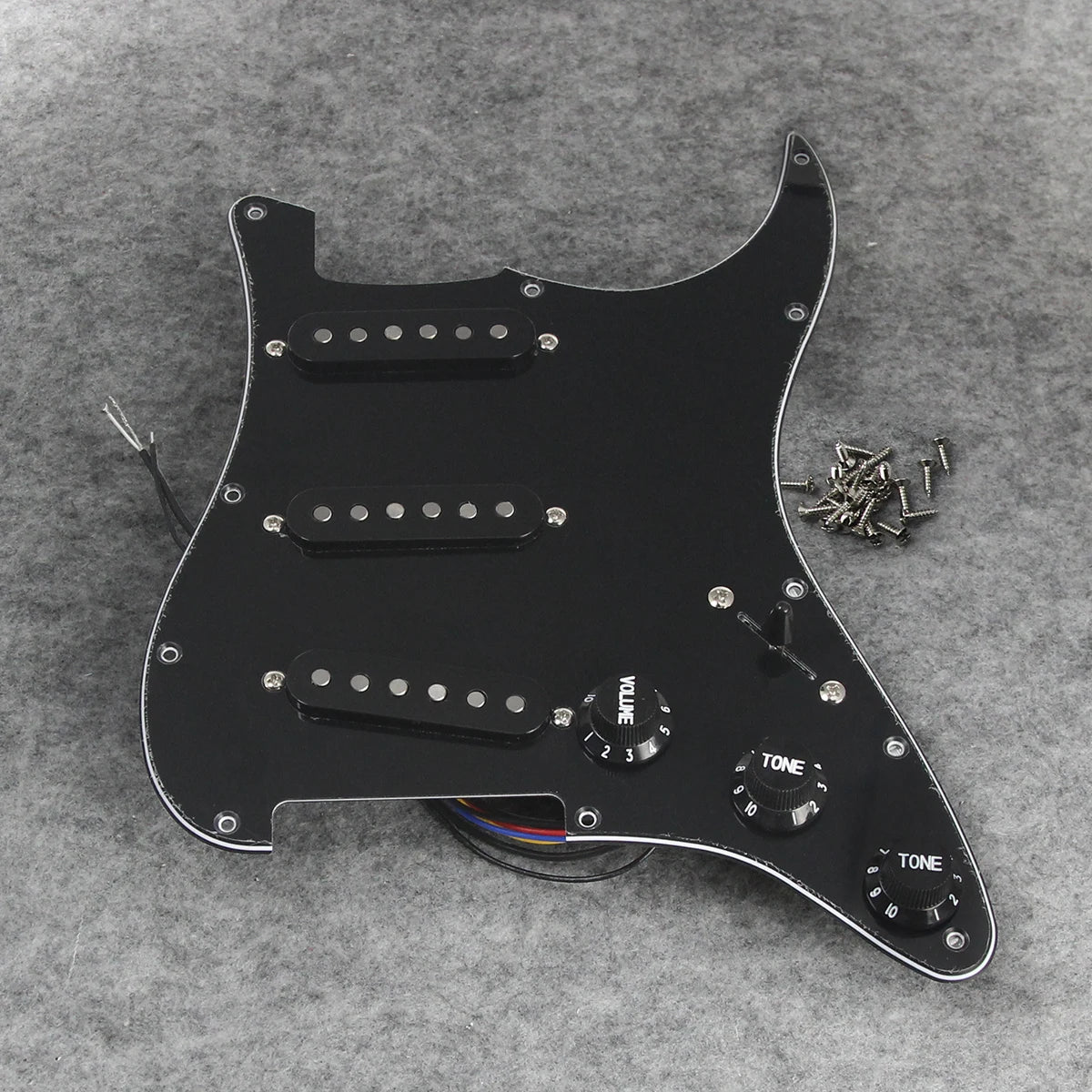 MiniGuitarBR Guitar Parts - Vintage Staggered Alnico 5 SSS Prewired Pickguard ST 11 Holes Loaded Guitar Pickguard